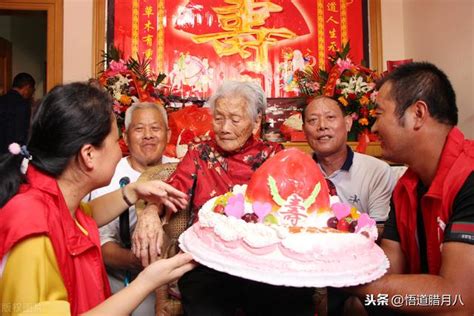 70歲生日習俗|壽誕:壽誕，指為老人祝壽是傳統的敬老習俗。壽日這。